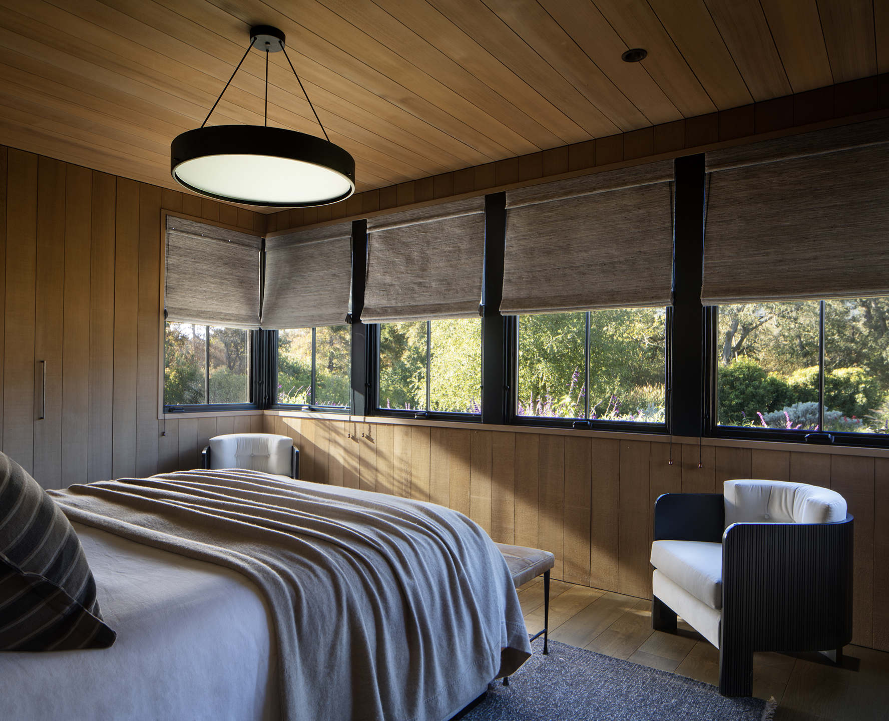 Jennifer-Robin-Interiors-Project-Modern-Country-Estate-22-Guest-House-Bedroom