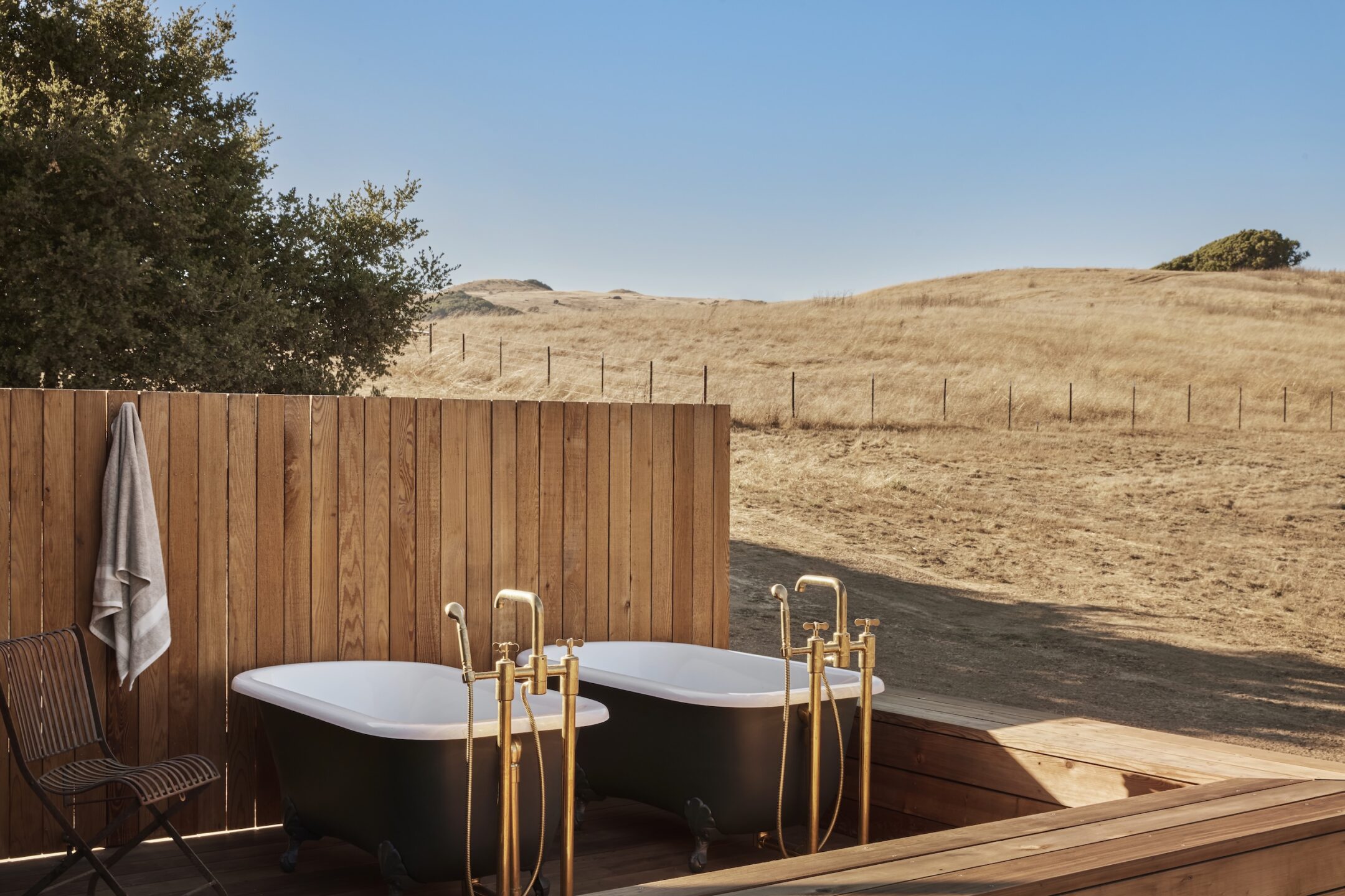 Jennifer-Robin-Interiors-California-Historic-Farmhouse-Country-Cabins-Soaking-Tubs