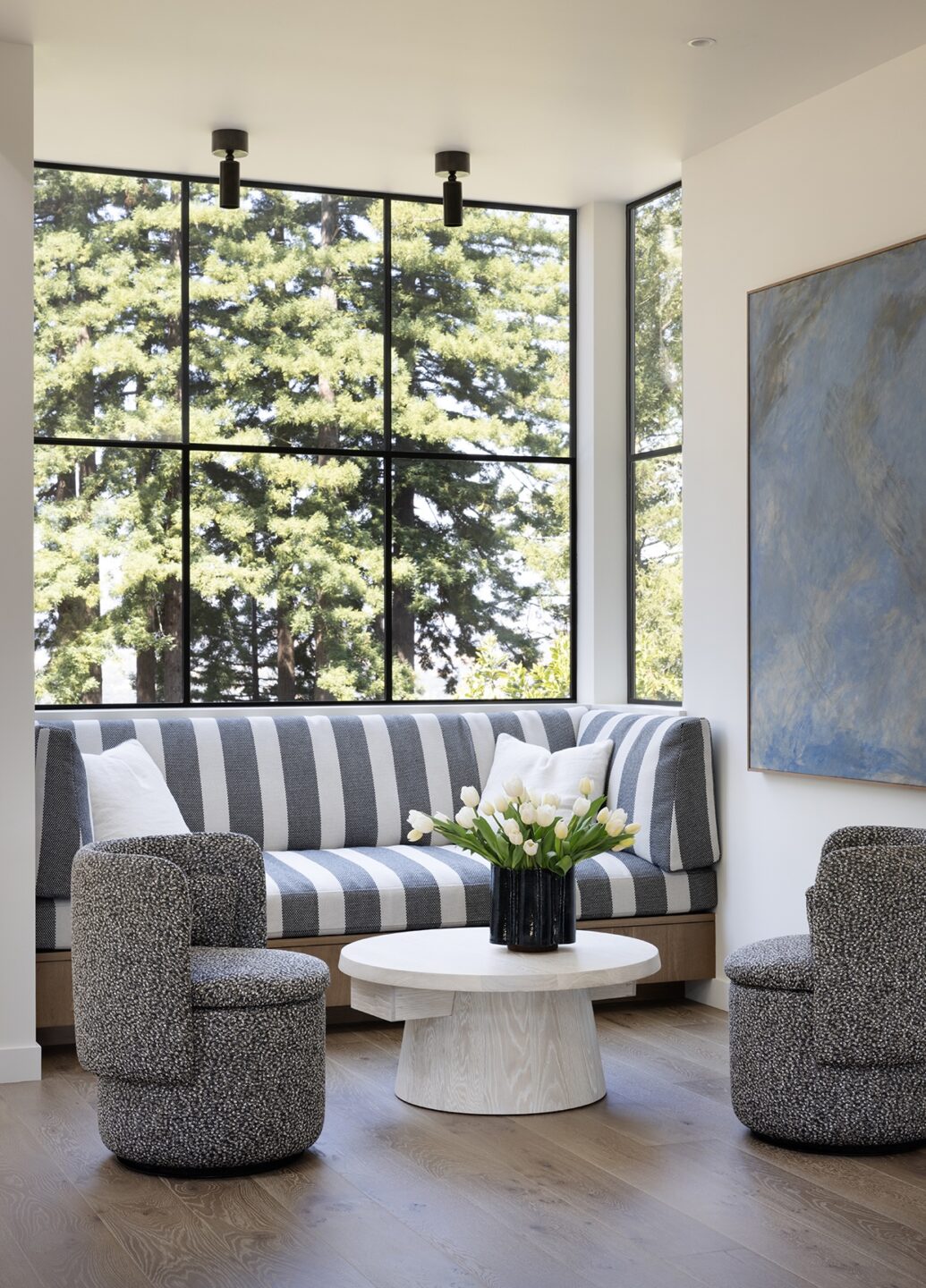 Jennifer-Robin-Interiors-California-Historic-Farmhouse-Healdsburg-Treehouse-Breakfast-Nook