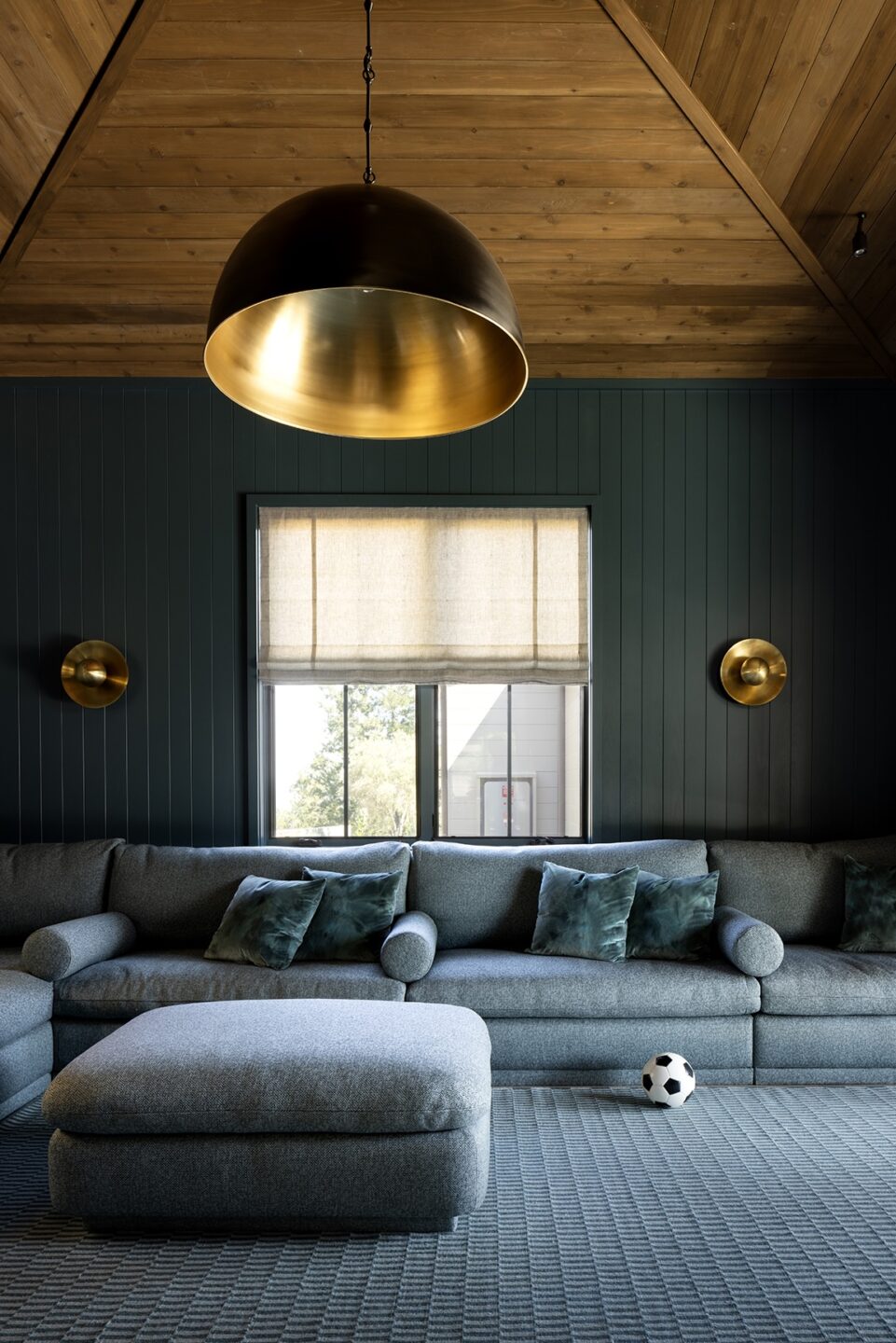 Jennifer-Robin-Interiors-California-Historic-Farmhouse-Healdsburg-Treehouse-Lounge