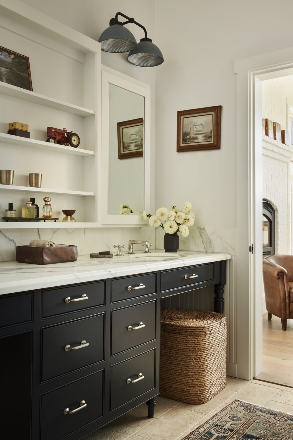 Jennifer-Robin-Interiors-California-Historic-Farmhouse-Main-House-Master-Bathroom