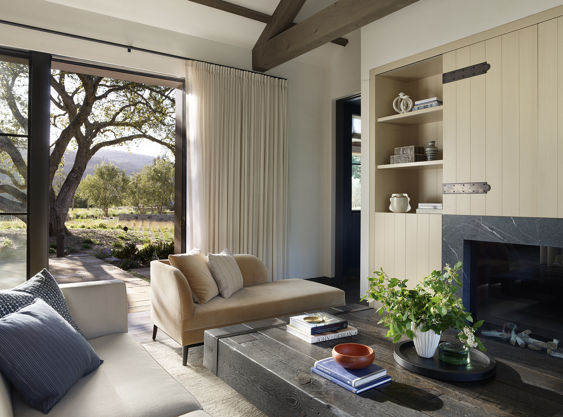 Jennifer-Robin-Interiors-California-Living-Room-Opening