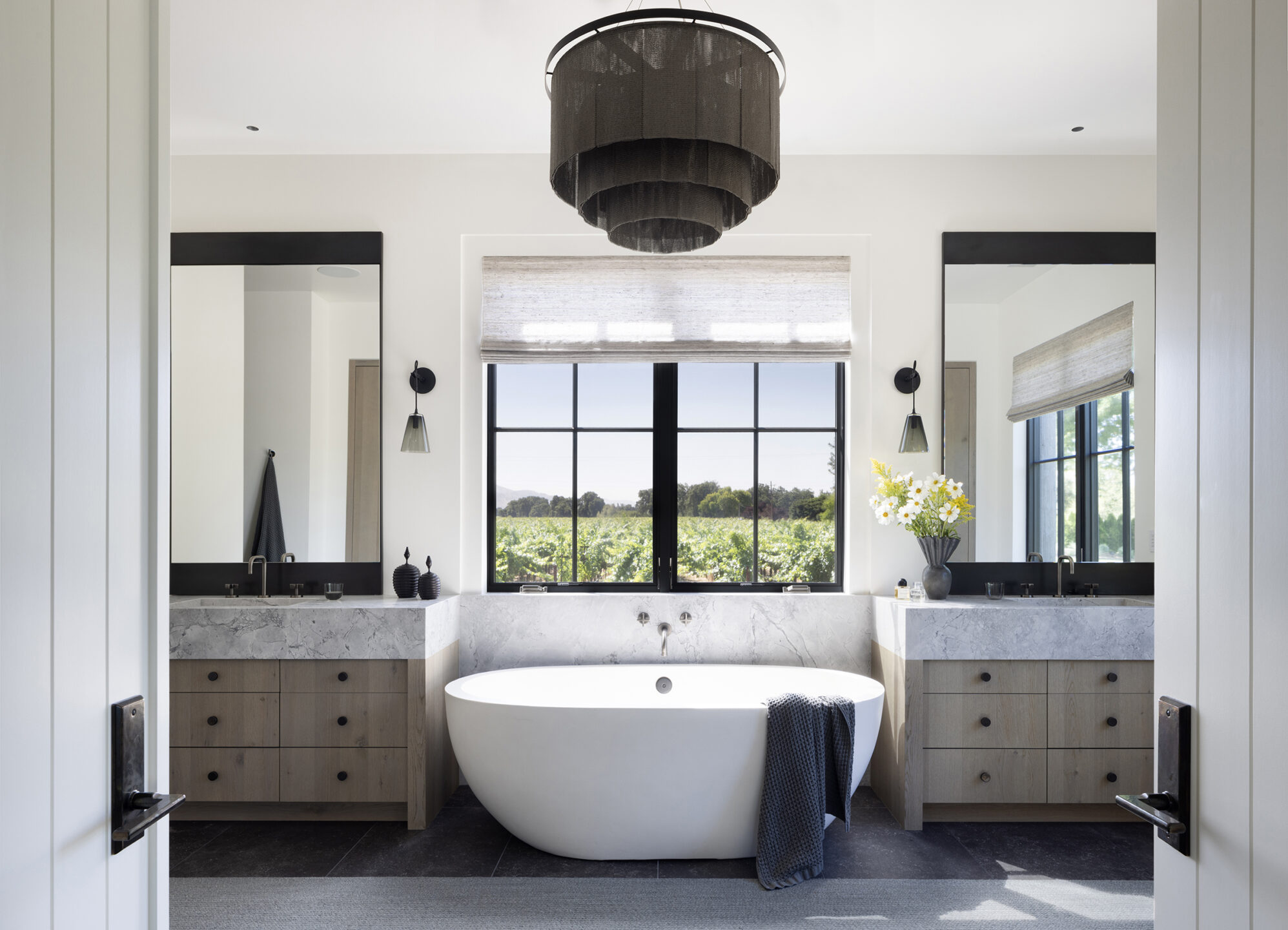 Jennifer-Robin-Interiors-St.Helena-Estate-15-Primary-Bathroom