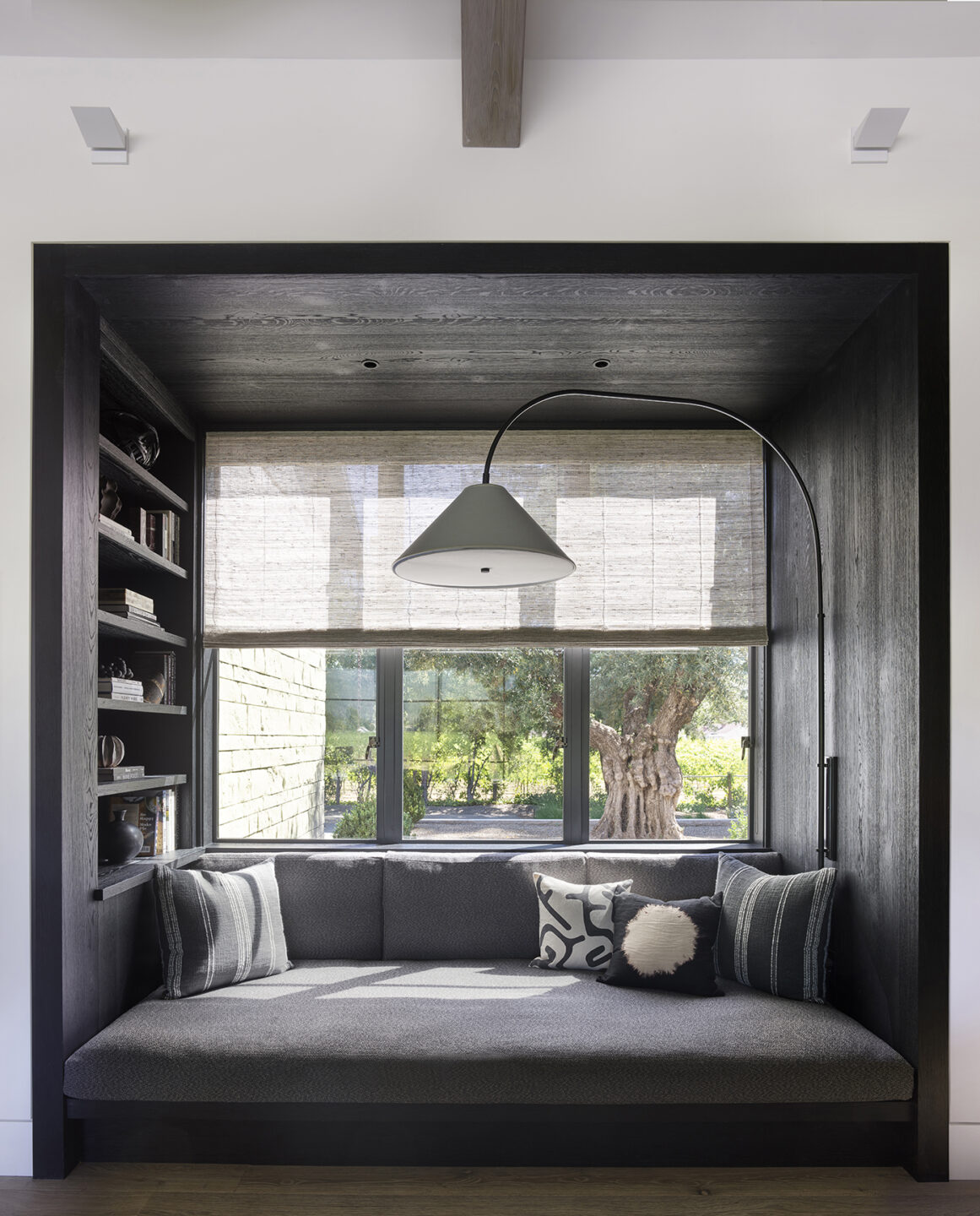 Jennifer-Robin-Interiors-St.Helena-Estate-7-Reading-Nook